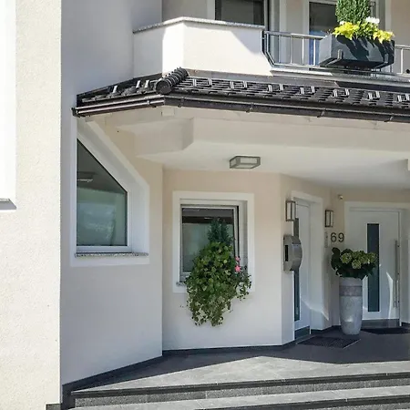 Modernes Zell A, Z, * Zell am Ziller